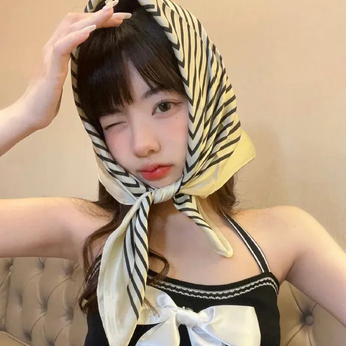 冲破樊笼走彩凤